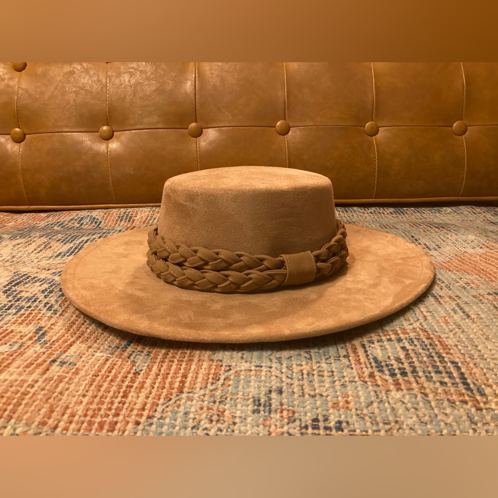 Women’s Faux Suede Brimmed Hat